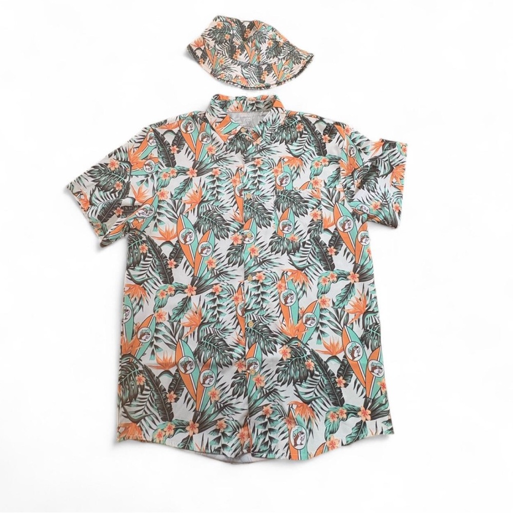 Buc-ee's Tropical print button-up shirt with matching bucket hat #tropicalvibes